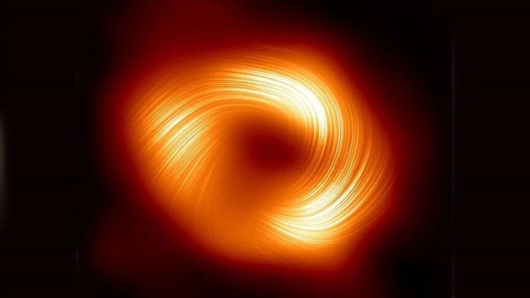 Samanyolu Galaksisi’ndeki Sagittarius A* kara deliğinin net fotoğrafı paylaşıldı